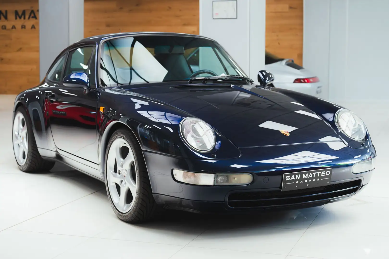 Porsche 993 PORSCHE 911 993 CARRERA 4 - 1