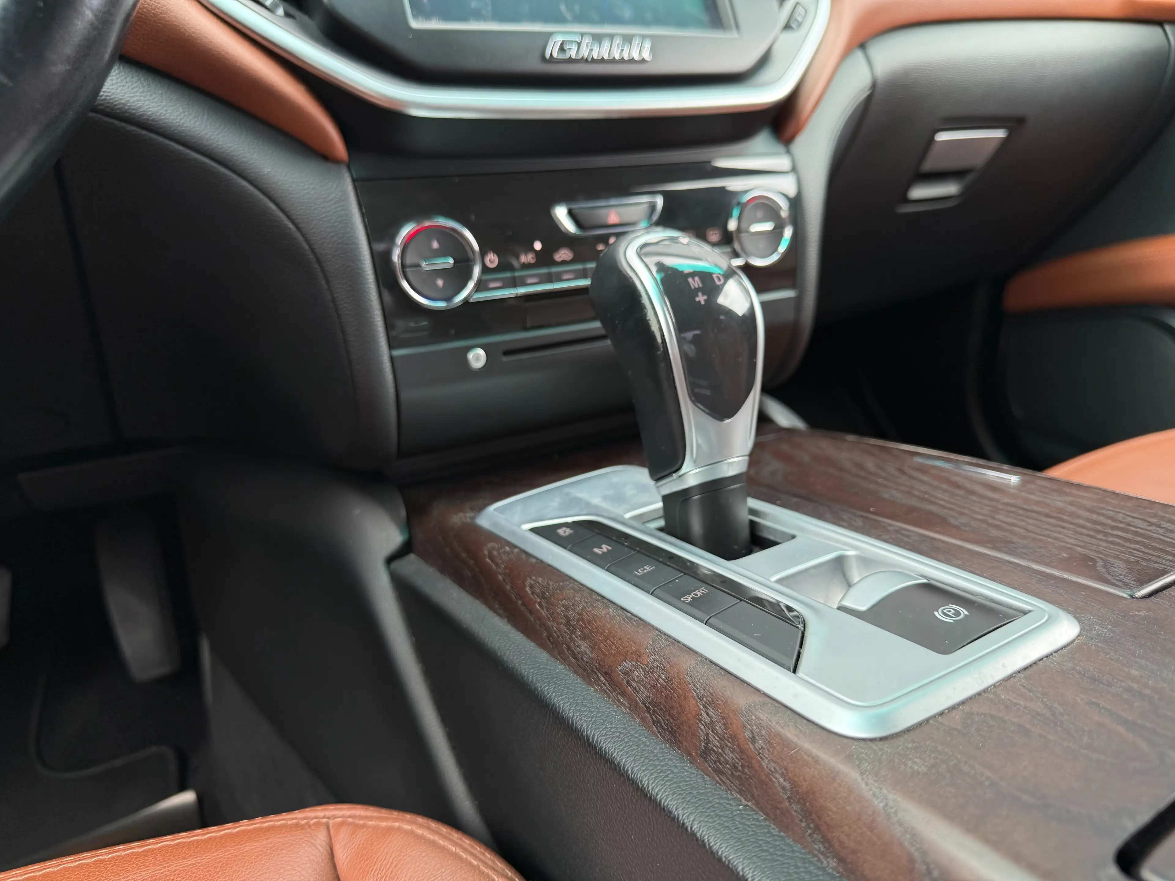 Maserati Ghibli SQ4*2.Besitz*SportAGA*R-Kamera*Garantie*20'' — photo 15