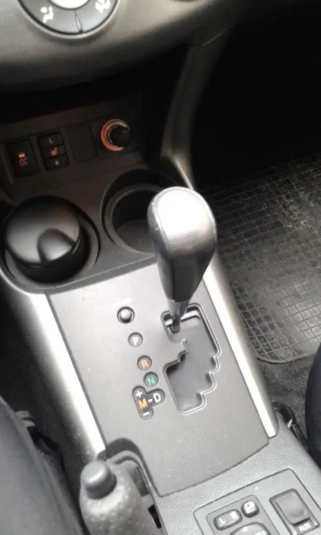 Toyota RAV 4 RAV4 2.2 d-cat Luxury 150cv auto dpf my09 Argento - 2