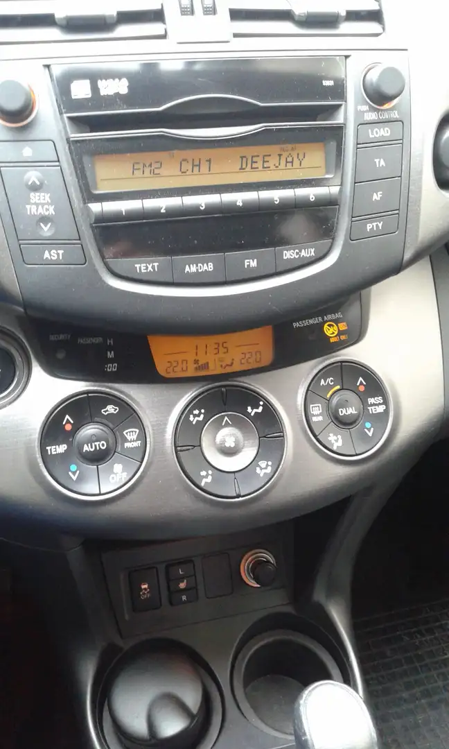 Toyota RAV 4 RAV4 2.2 d-cat Luxury 150cv auto dpf my09 Argento - 1