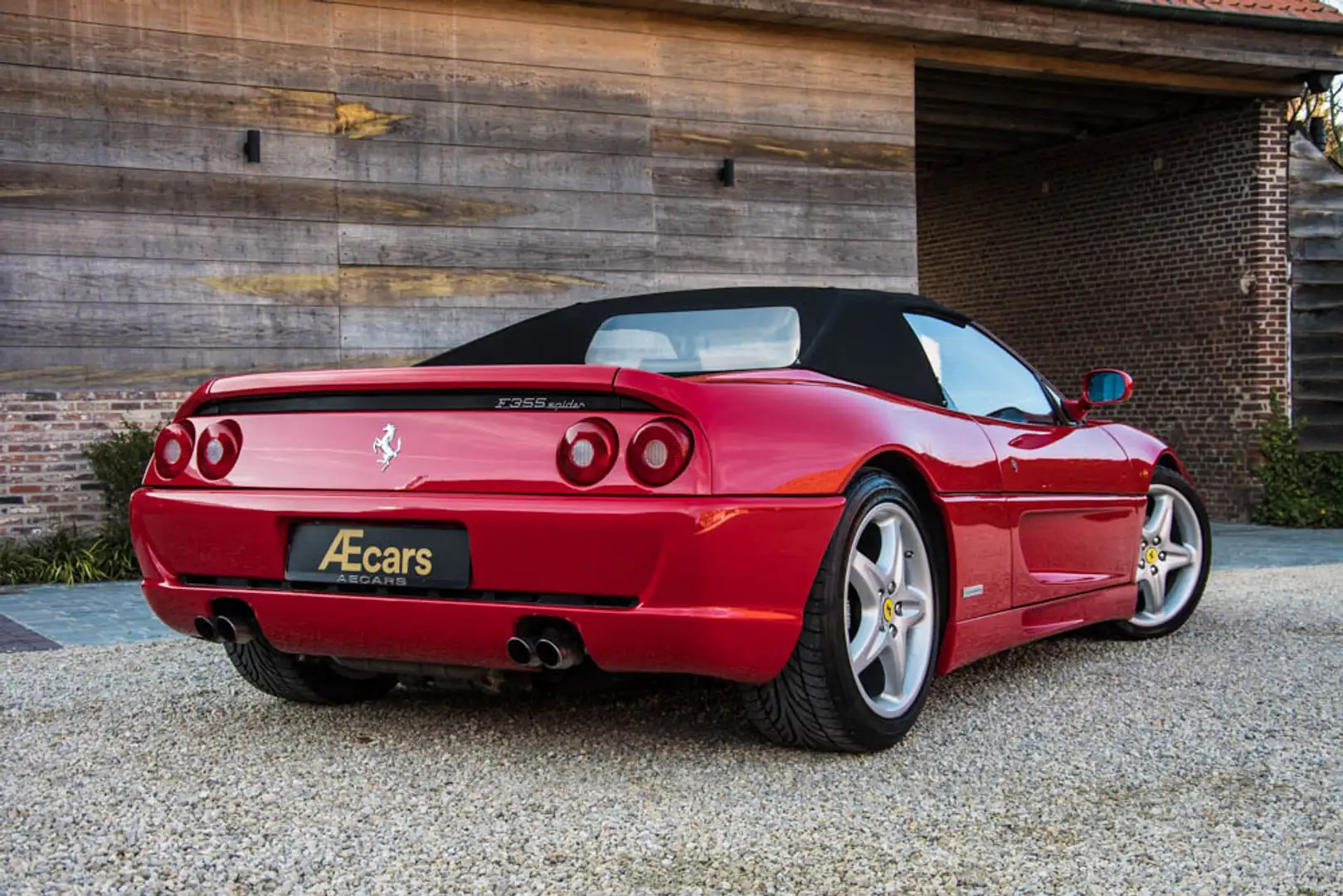 Ferrari F355 3.5 - V8 / SPIDER / COLLECTORS ITEM / FULL SERVICE Rojo - 2