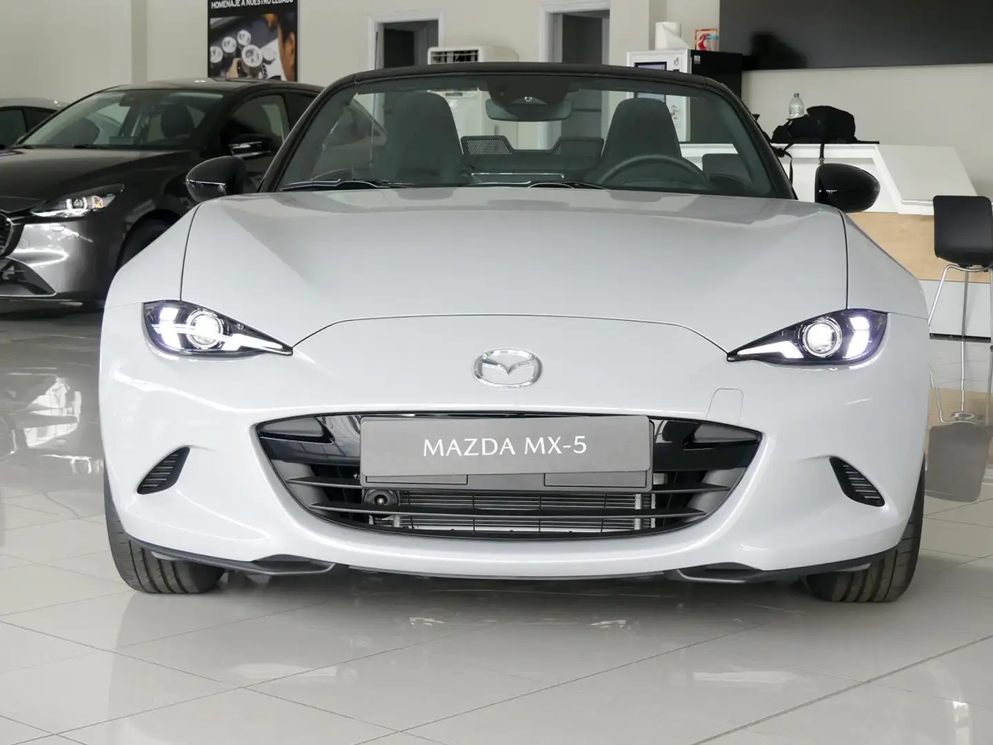 Mazda MX-5 ST 1.5 Skyactiv-G Prime-Line Gris - 2