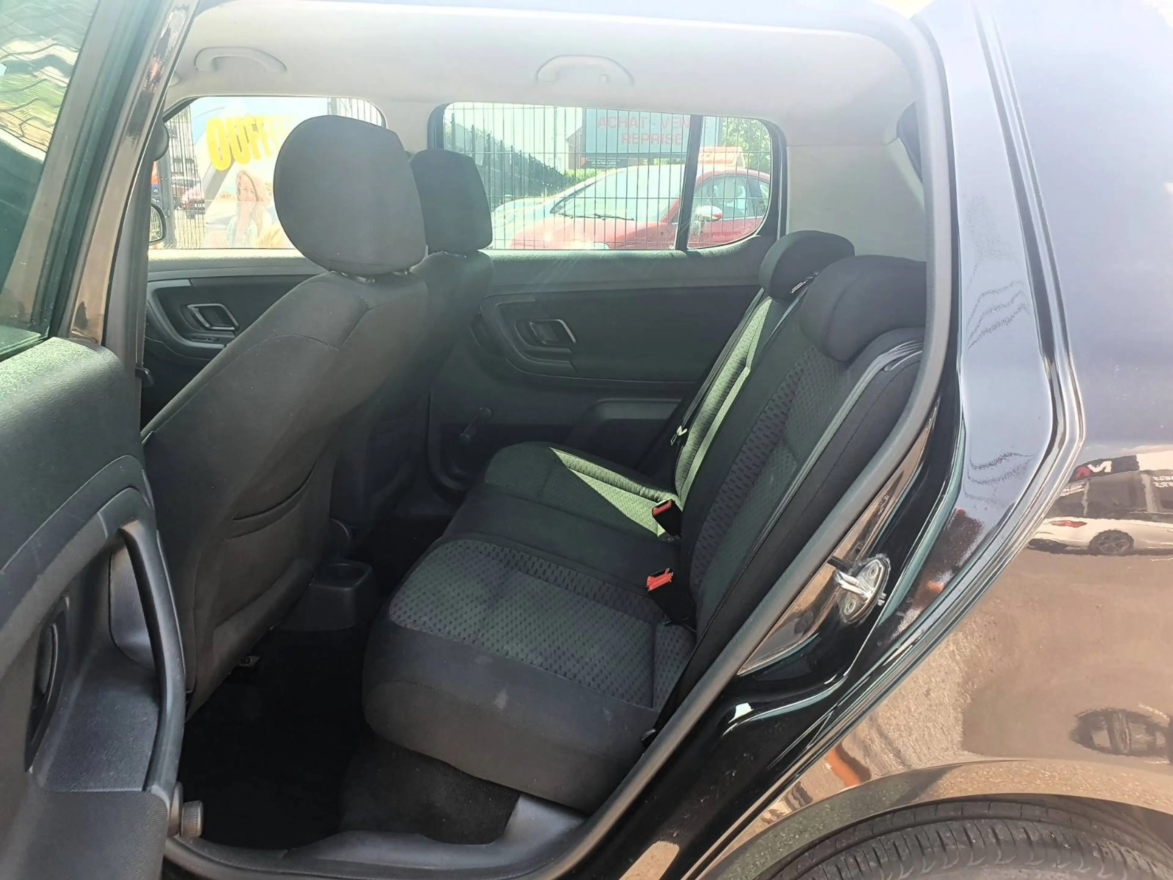 Skoda Fabia 🟢1.6 TDi 90CV - CLIM - GPS - BLUETOOTH — photo 11