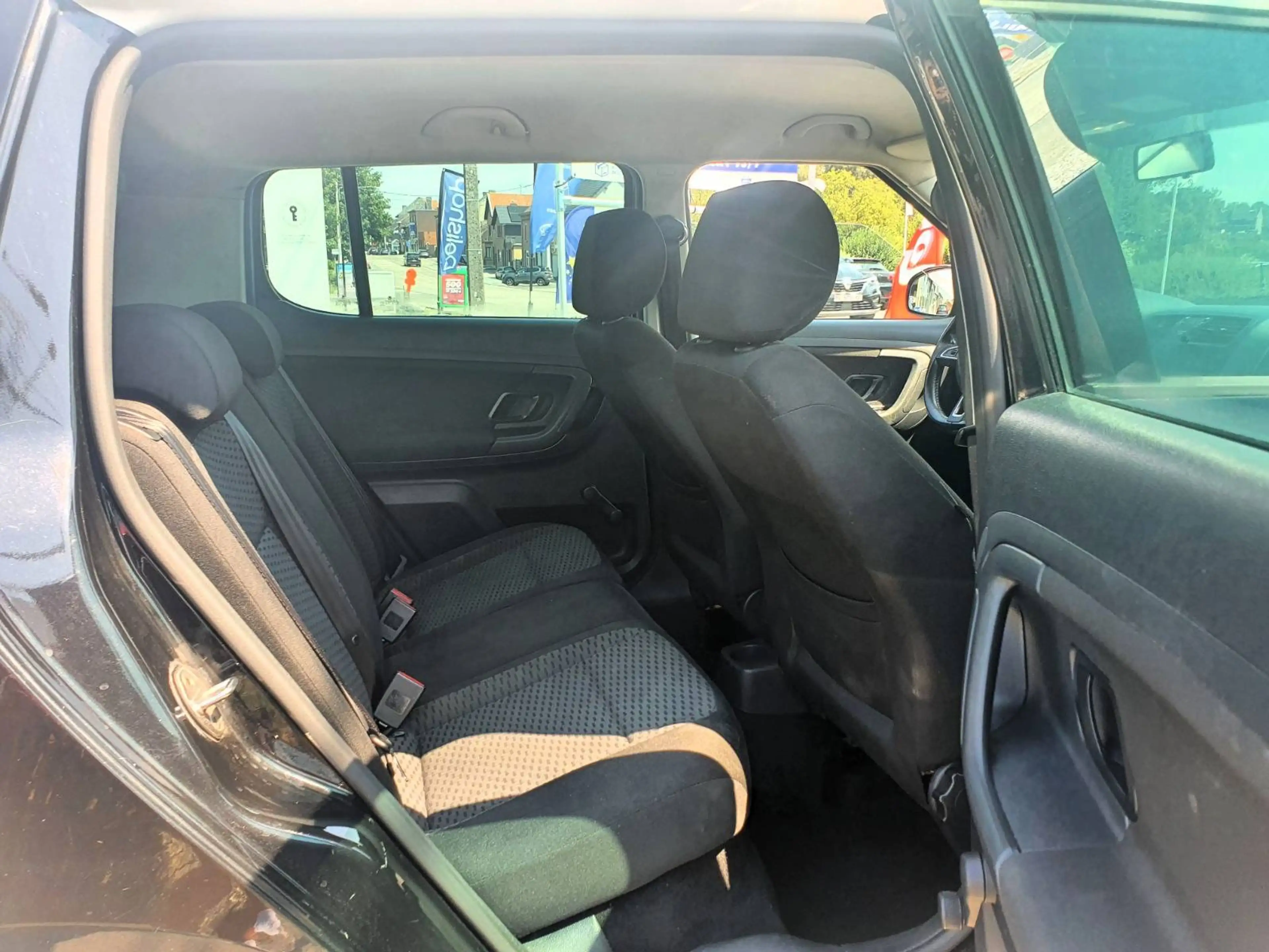 Skoda Fabia 🟢1.6 TDi 90CV - CLIM - GPS - BLUETOOTH — photo 12