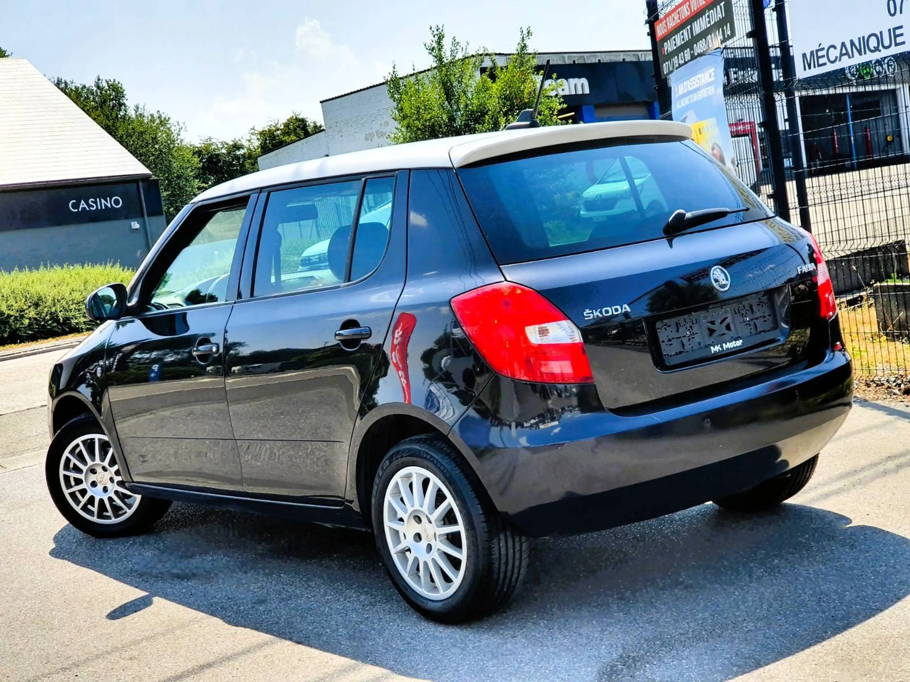 Skoda Fabia 🟢1.6 TDi 90CV - CLIM - GPS - BLUETOOTH — photo 3