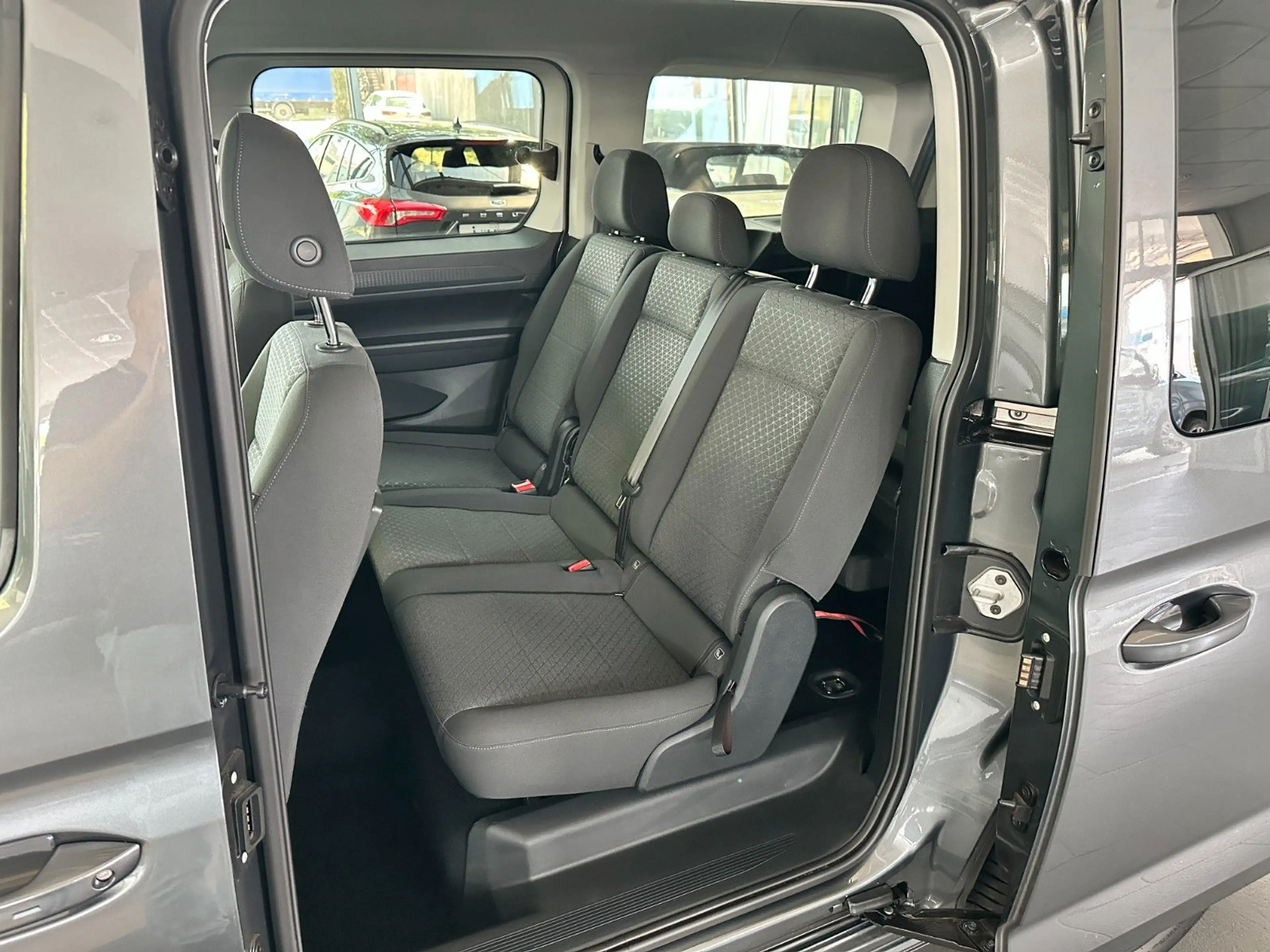 Ford Grand Tourneo Connect Titanium 2.0 AUTOMATIK — photo 13