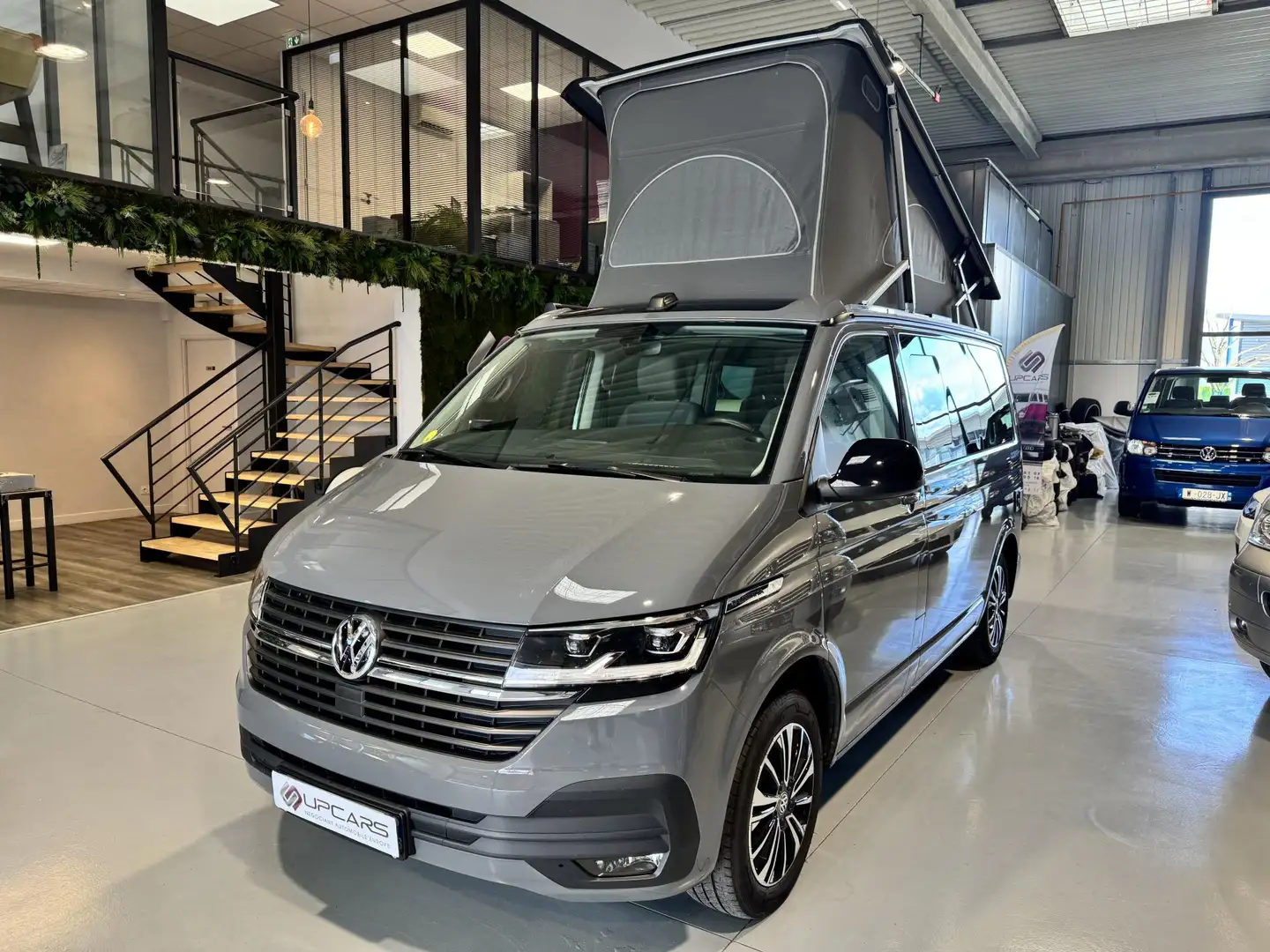 Volkswagen T6.1 2.0 TDI 150 OCEAN EDITION DSG7 Gris - 1