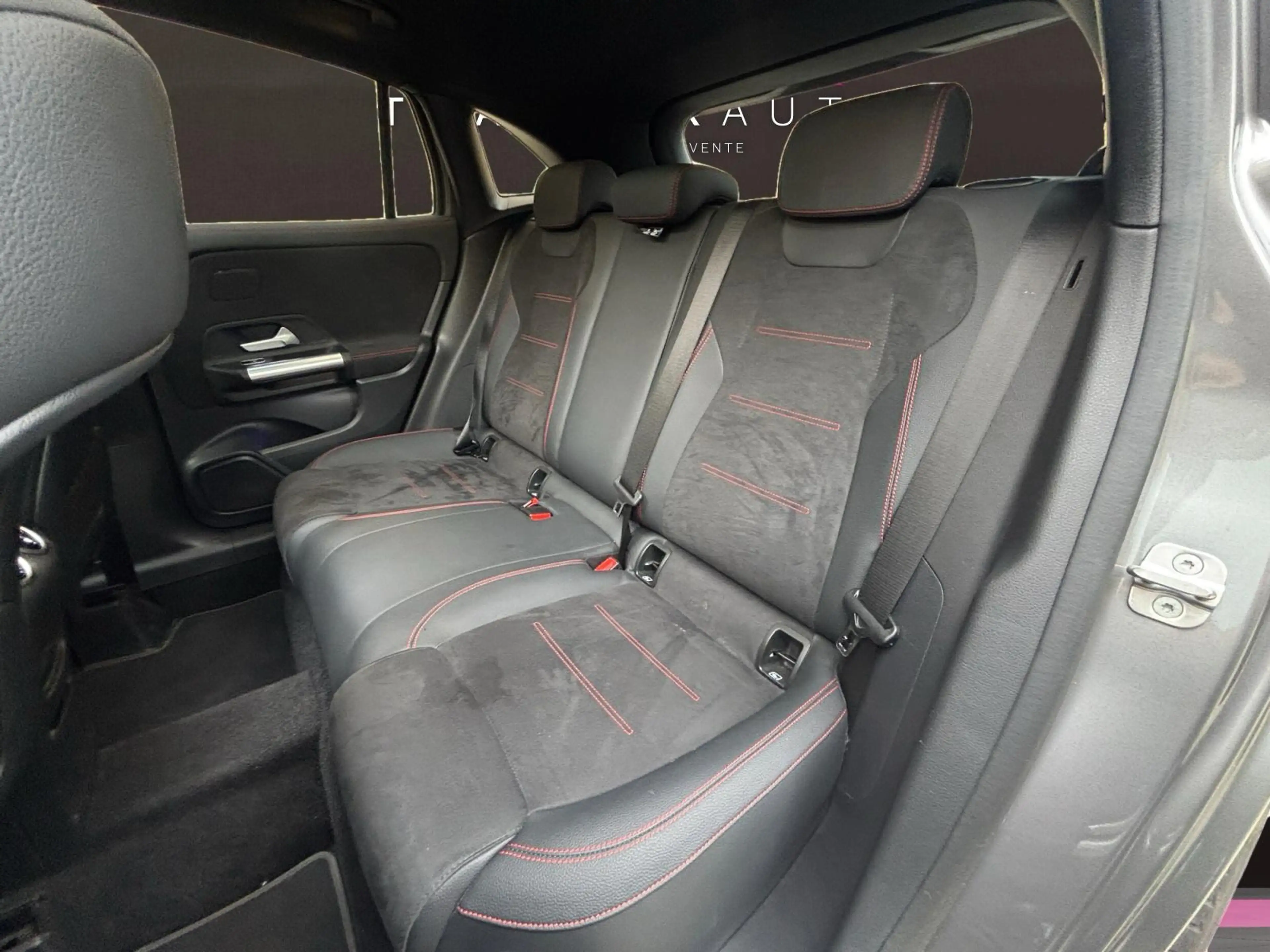Mercedes-Benz GLA 200 GLA 200 AMG Line AMG Line/GARANTIE 12 MOIS/CARNET MERCEDES — photo 11