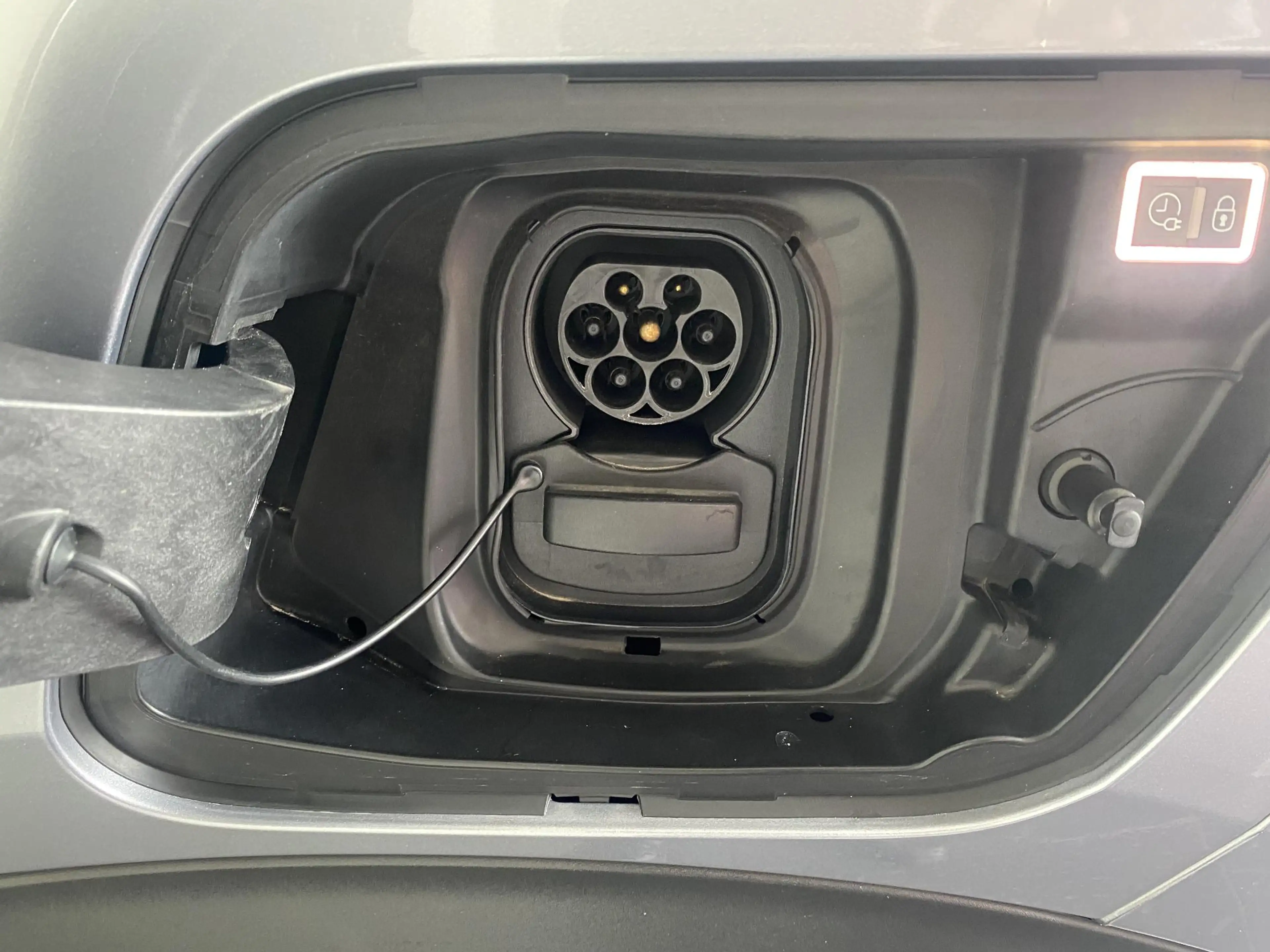Peugeot e-2008 EV GT 50 kWh l Panoramisch Schuifdak l Massage l C — photo 15