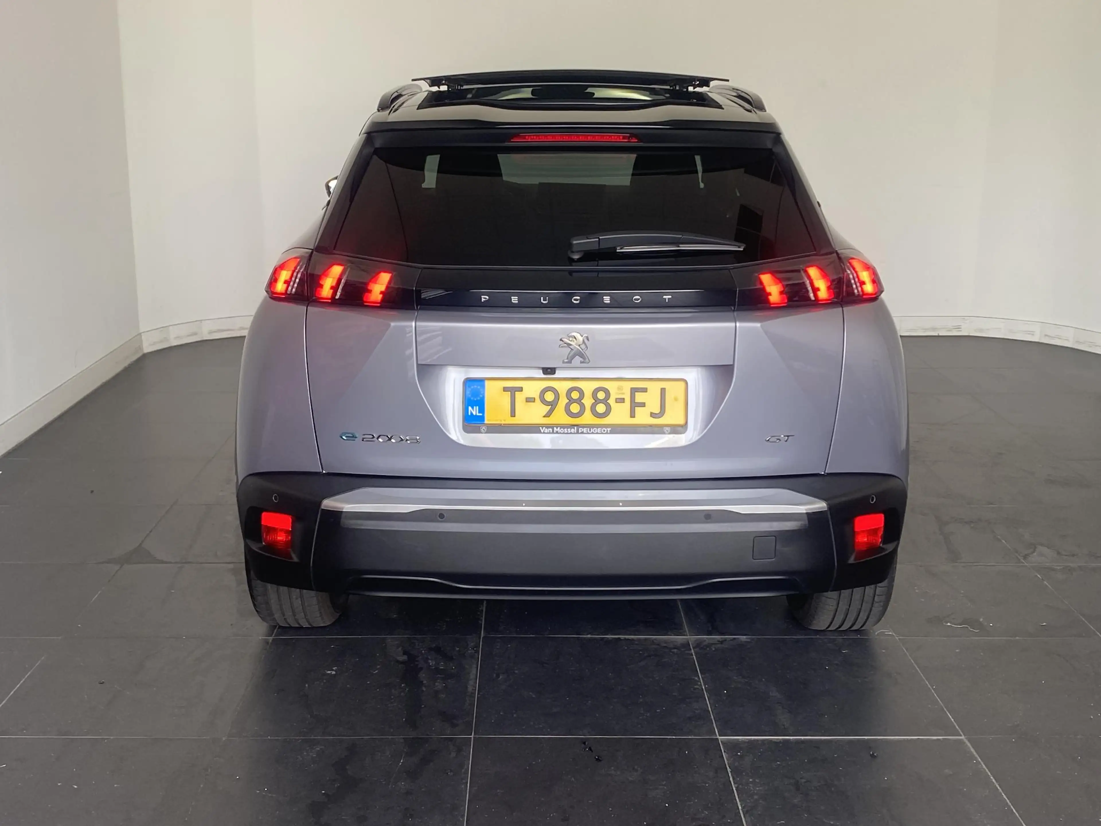 Peugeot e-2008 EV GT 50 kWh l Panoramisch Schuifdak l Massage l C — photo 5