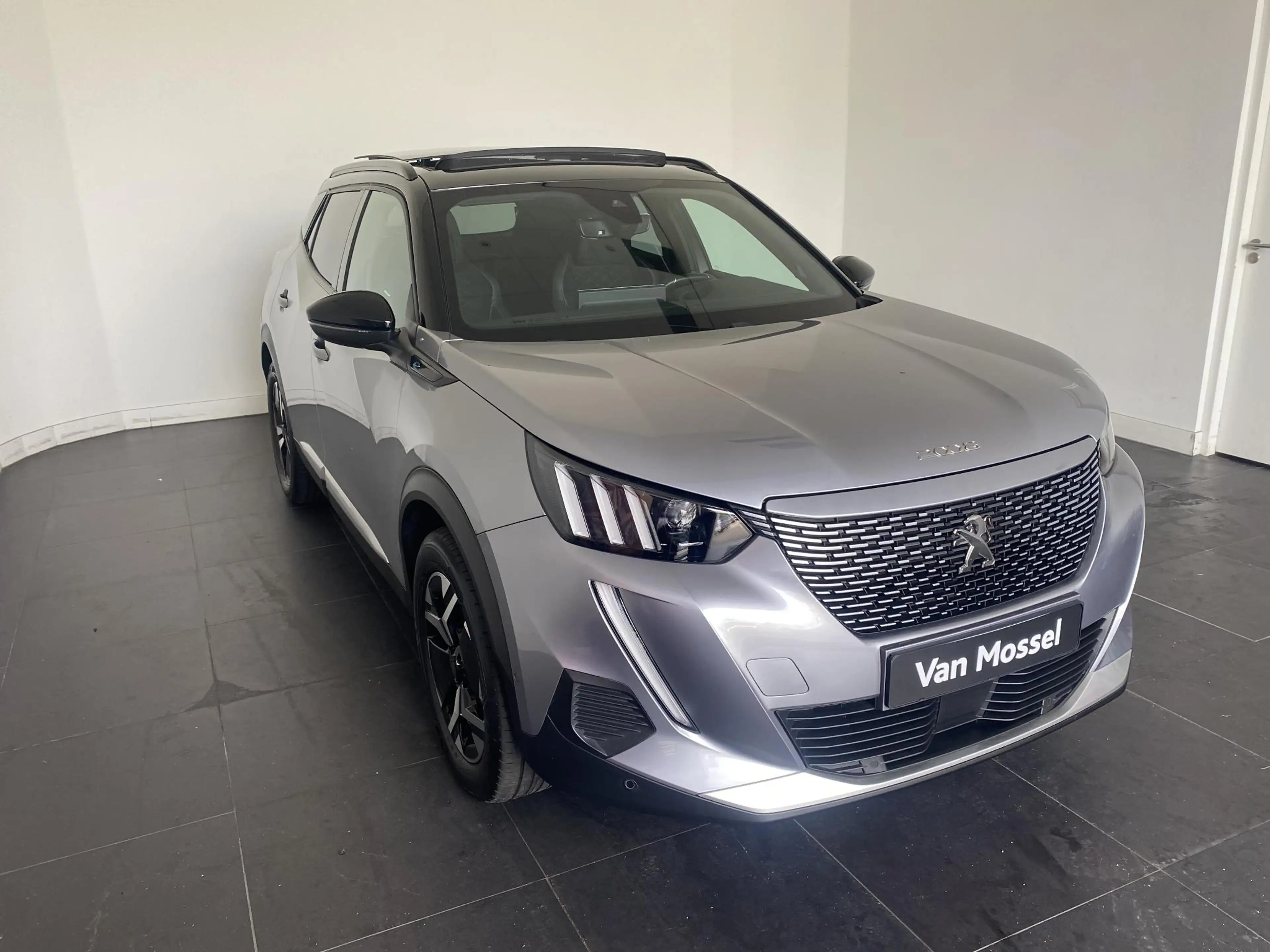 Peugeot e-2008 EV GT 50 kWh l Panoramisch Schuifdak l Massage l C — photo 4