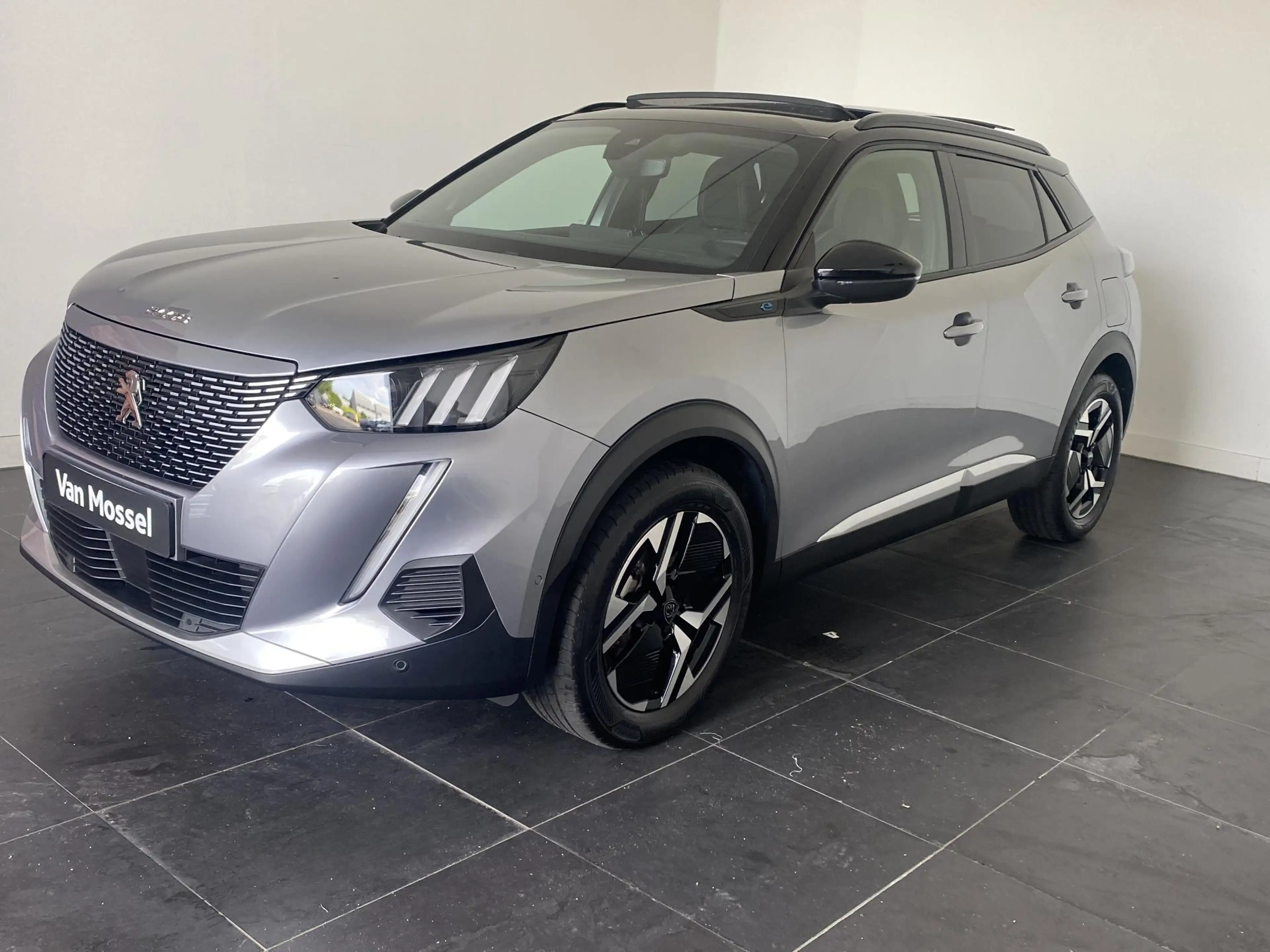 Peugeot e-2008 EV GT 50 kWh l Panoramisch Schuifdak l Massage l C — photo 6