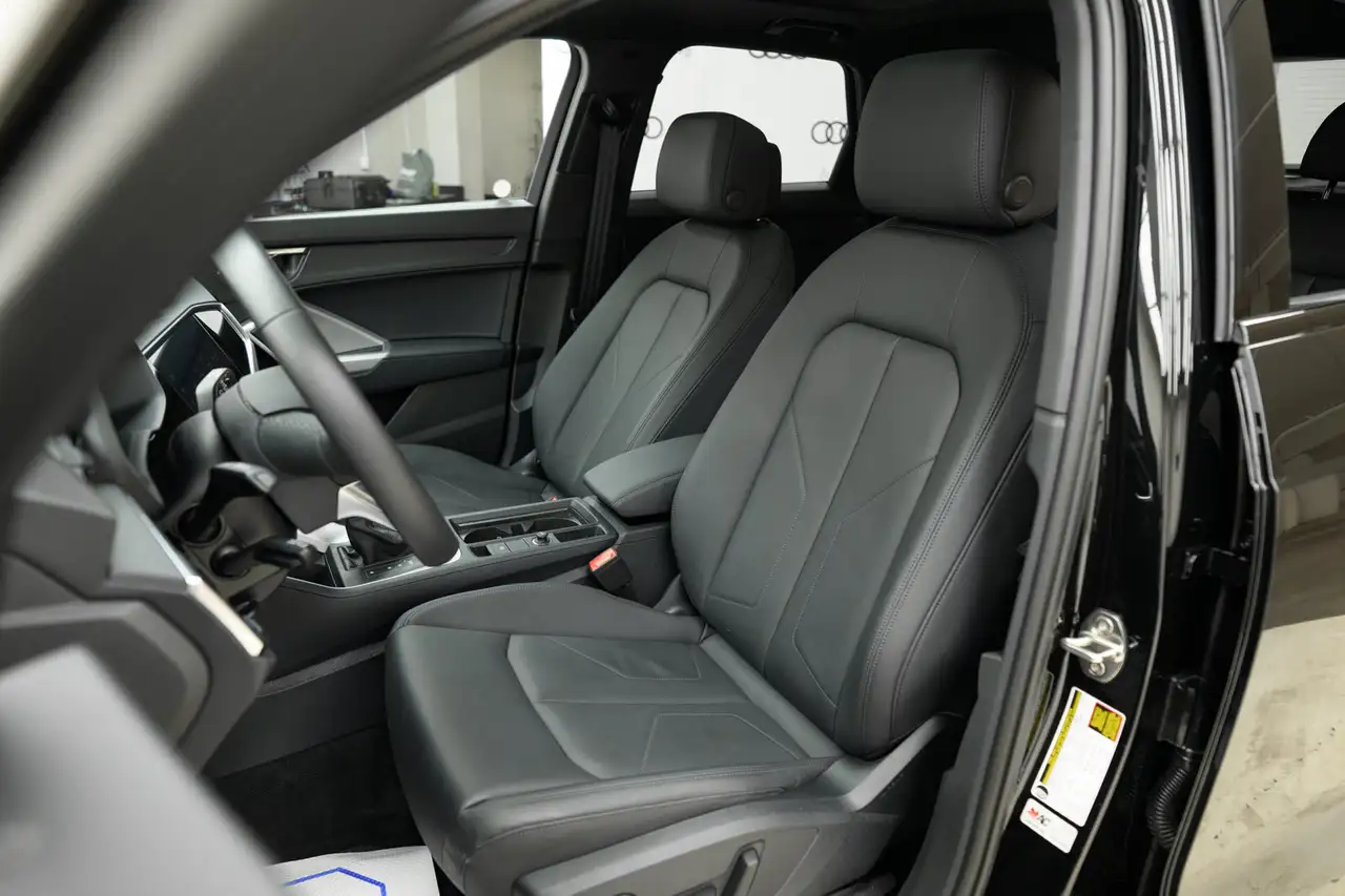 Audi Q3 photo Audi Q3