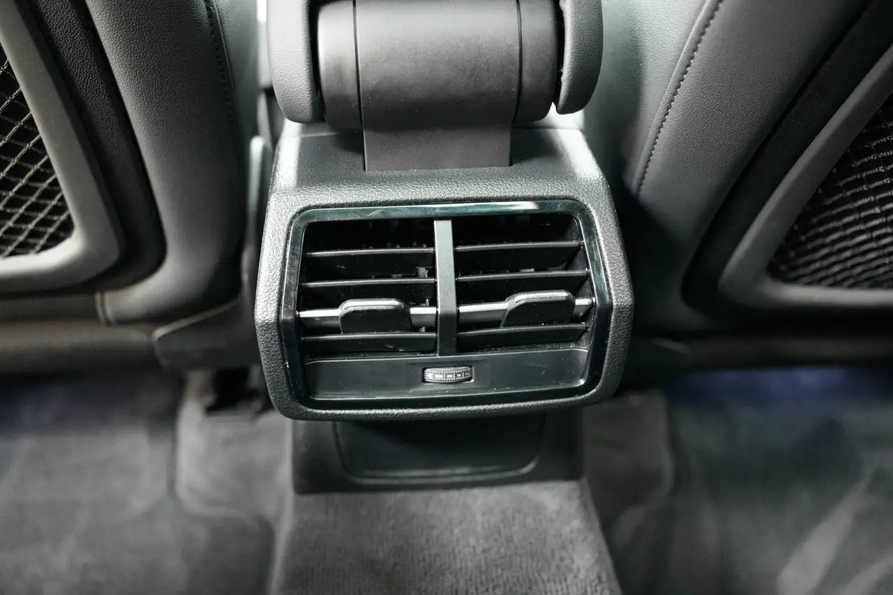 Audi Q3 photo Audi Q3