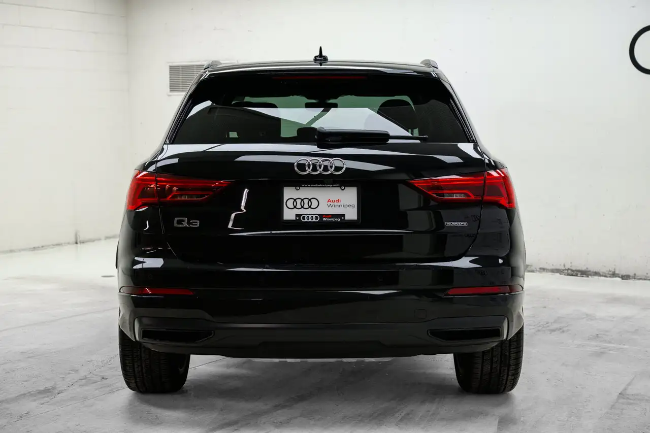 Audi Q3 photo Audi Q3
