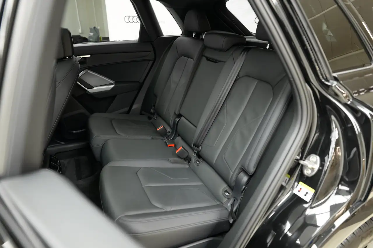 Audi Q3 photo Audi Q3