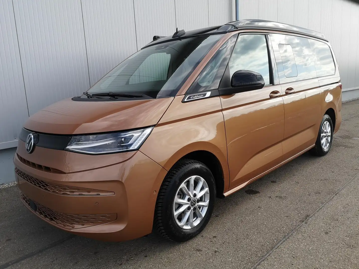 Volkswagen T7 California Beach (MV Cali) 2.0TDI DSG GV5 Komfort+ 110 kW ... Bronze - 1