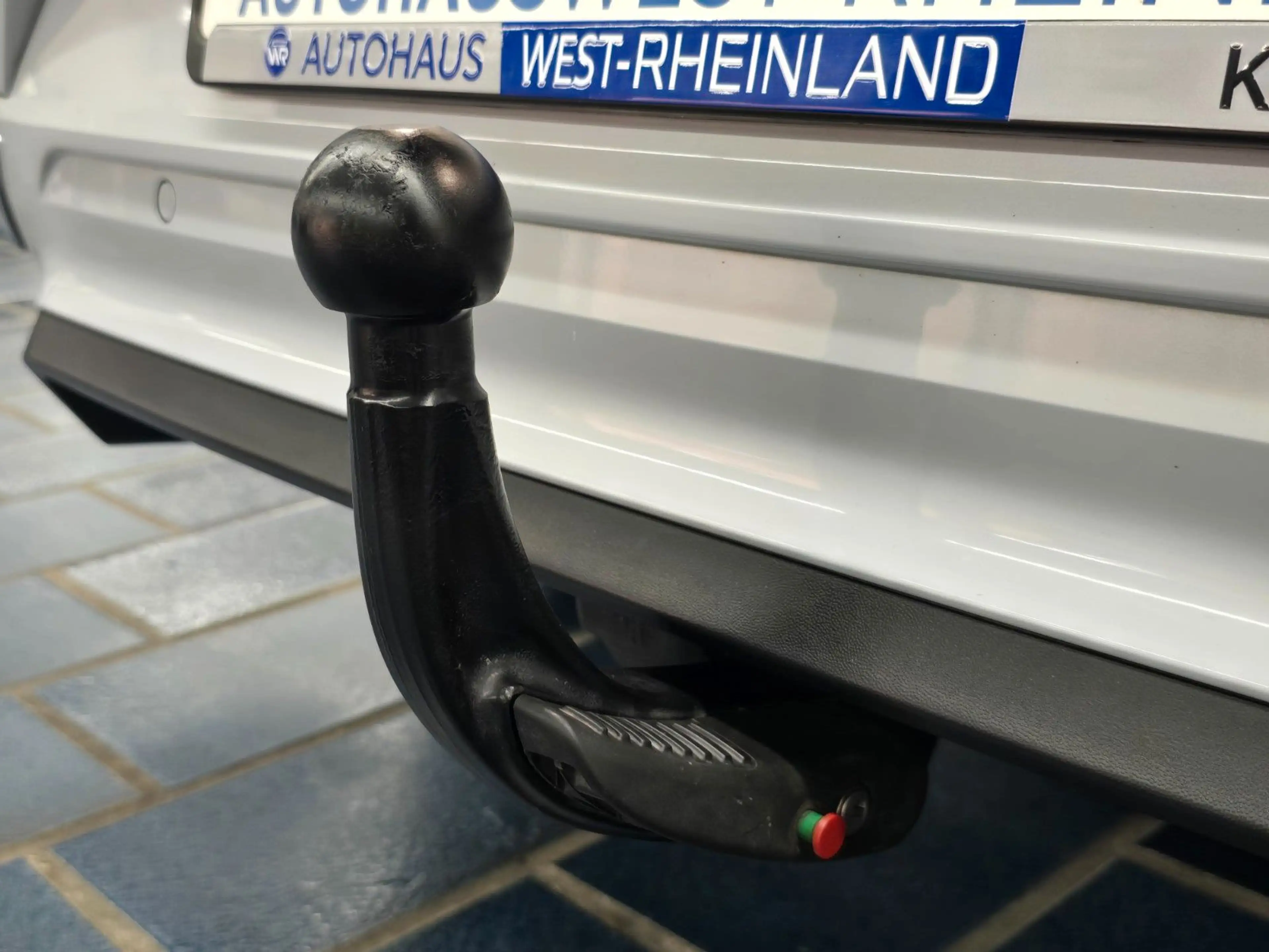 Volkswagen T-Roc Sport 4Motion*PANO*LED*RFK*AHK*ACC*SH*NAVI — photo 7