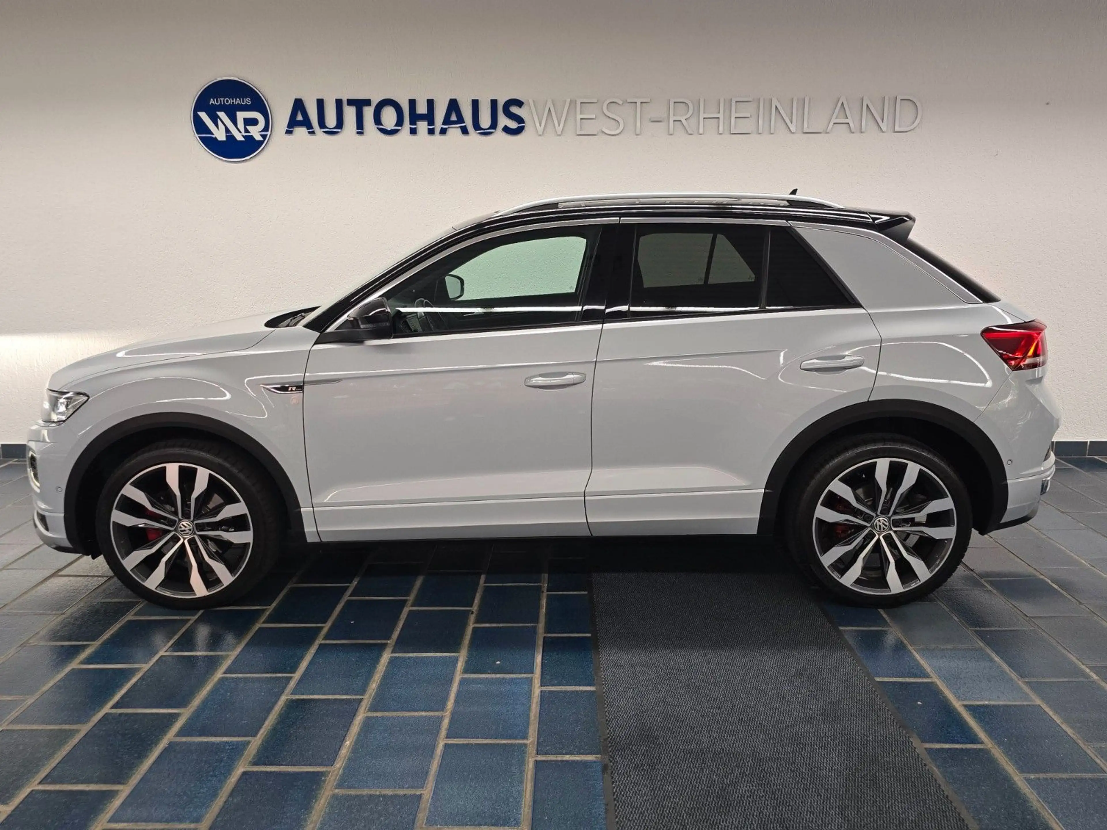 Volkswagen T-Roc Sport 4Motion*PANO*LED*RFK*AHK*ACC*SH*NAVI — photo 5