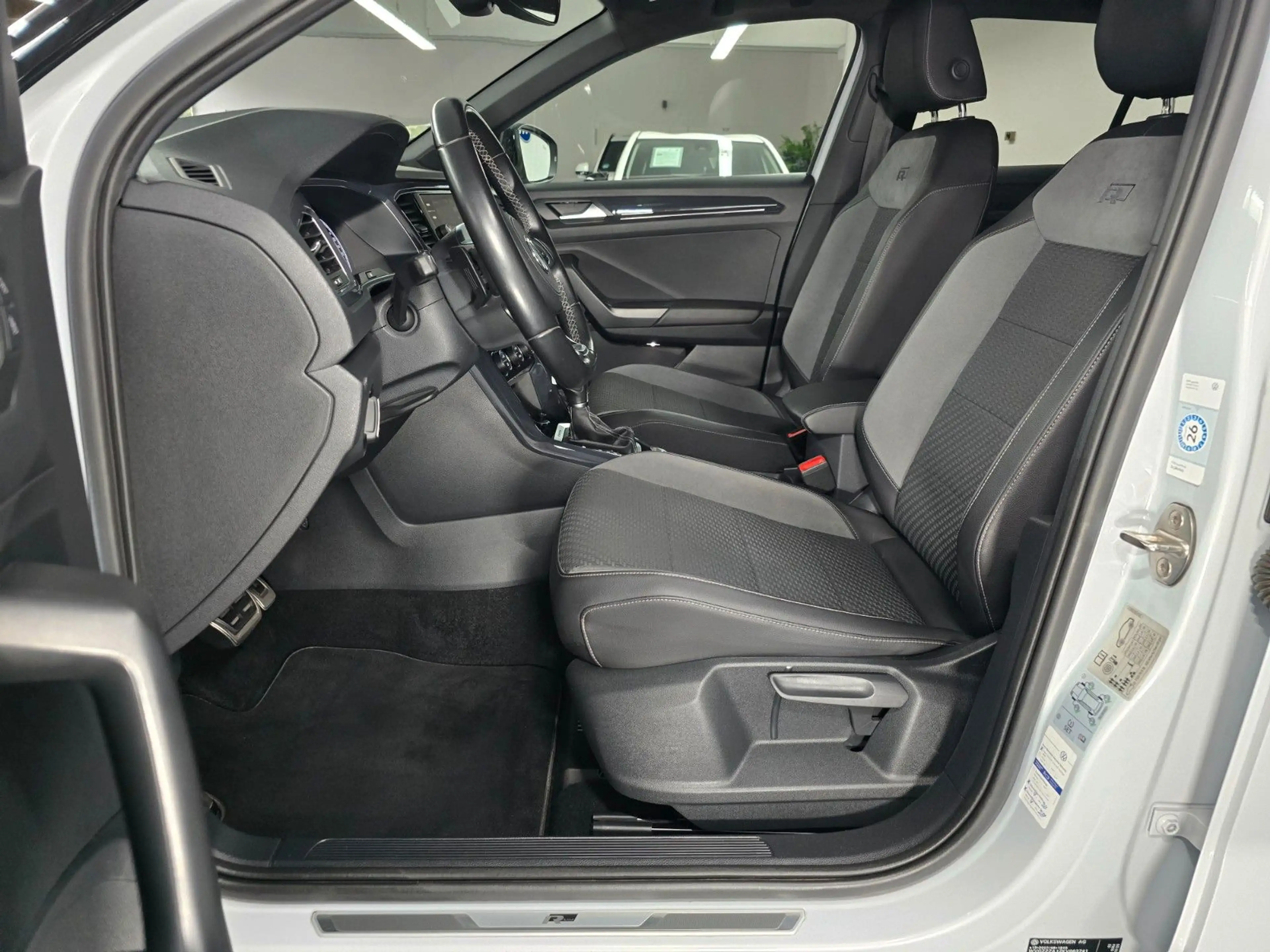 Volkswagen T-Roc Sport 4Motion*PANO*LED*RFK*AHK*ACC*SH*NAVI — photo 14