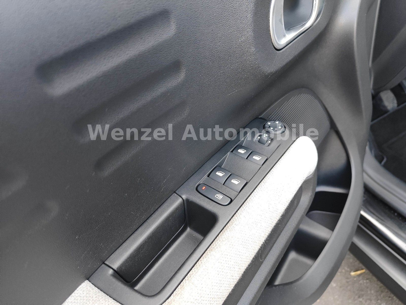 Citroen C3 Aircross Shine *NAVI*PDC*SH*AHK* — photo 11