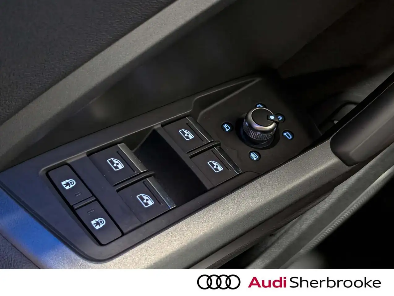 Audi Q3 снимка Audi Q3