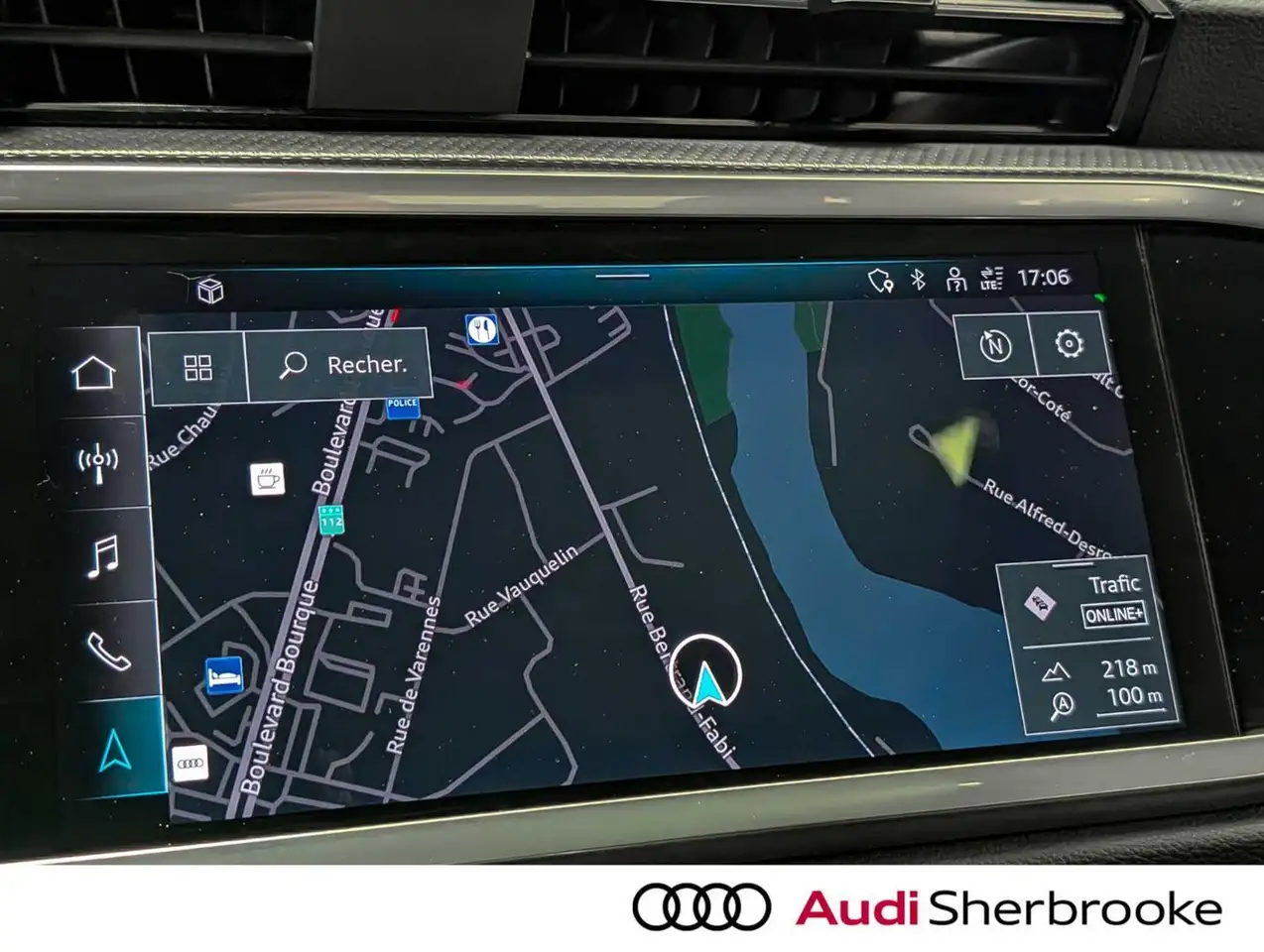 Audi Q3 снимка Audi Q3