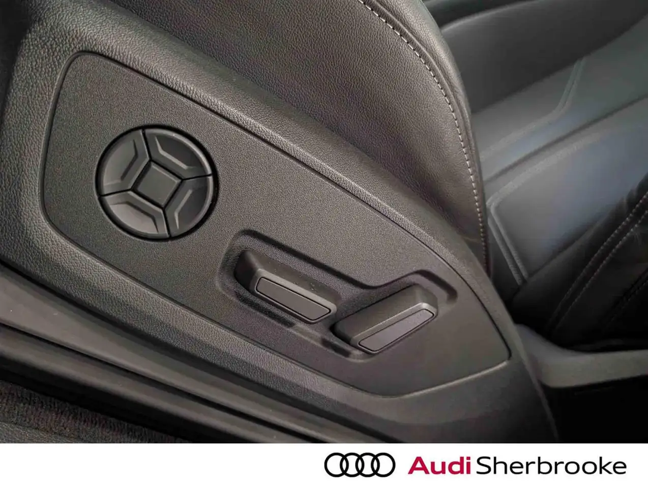 Audi Q3 снимка Audi Q3