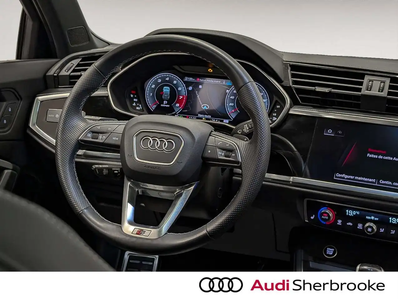 Audi Q3 снимка Audi Q3