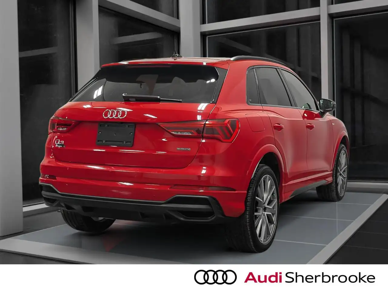 Audi Q3 снимка Audi Q3