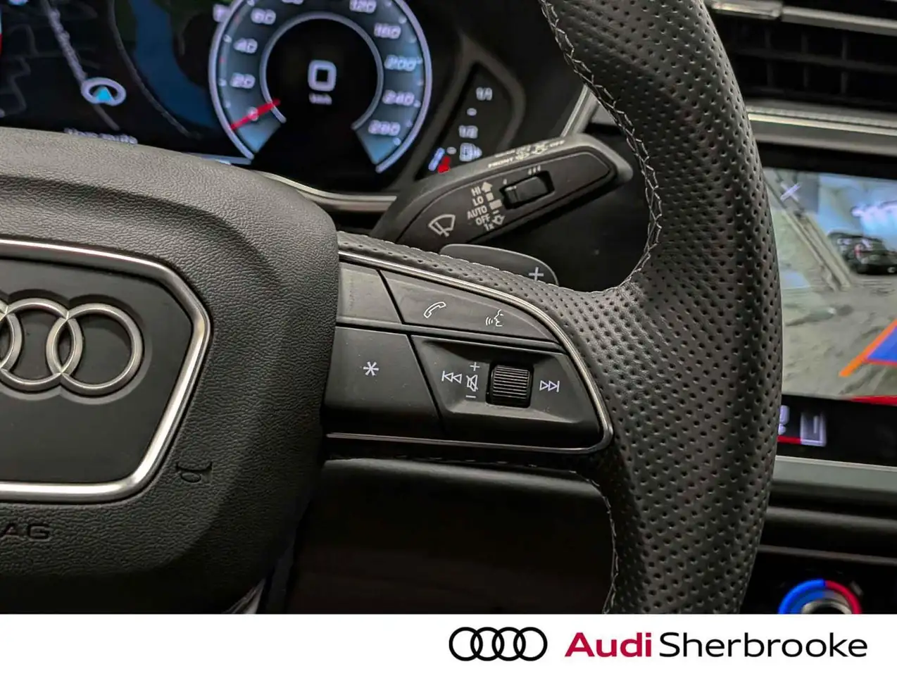 Audi Q3 снимка Audi Q3