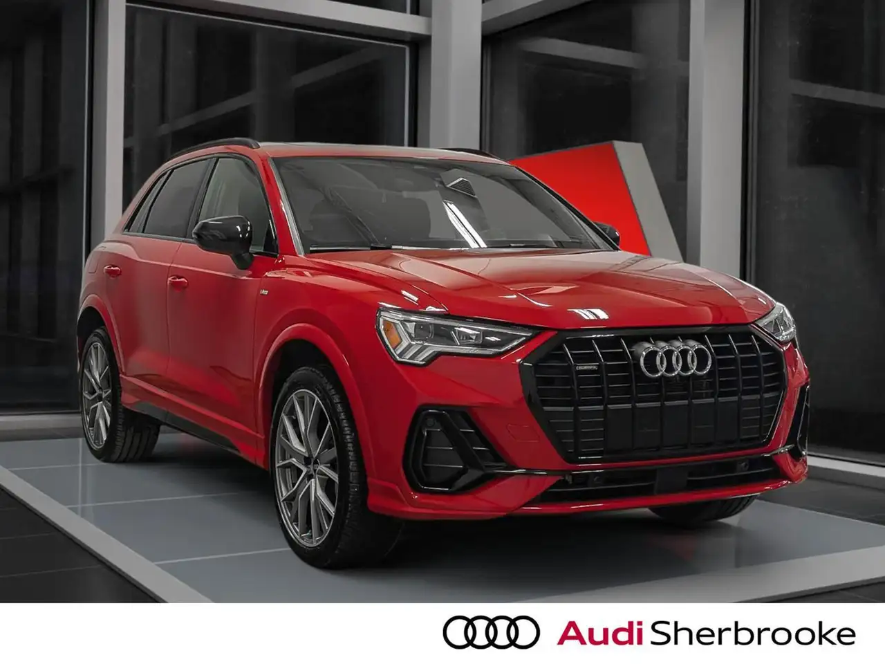 Audi Q3 снимка Audi Q3
