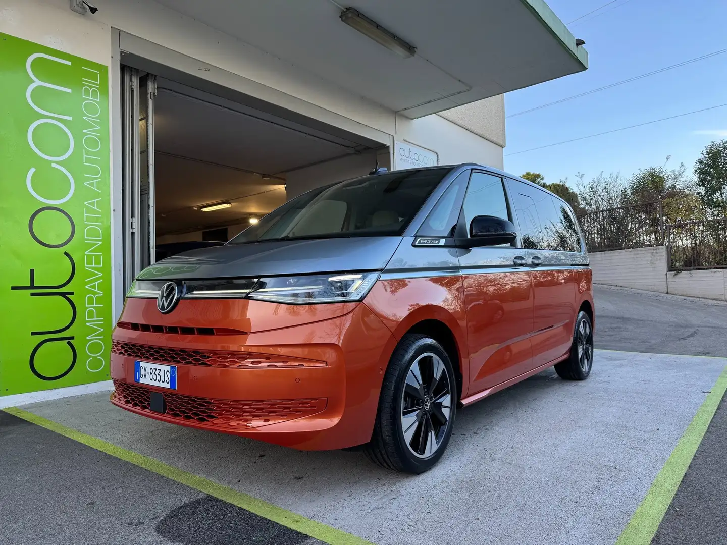 Volkswagen T7 Multivan 2.0TDI Style DSG 7P UFFICIALE PRONTA CONSEGNA FULL Arancione - 1