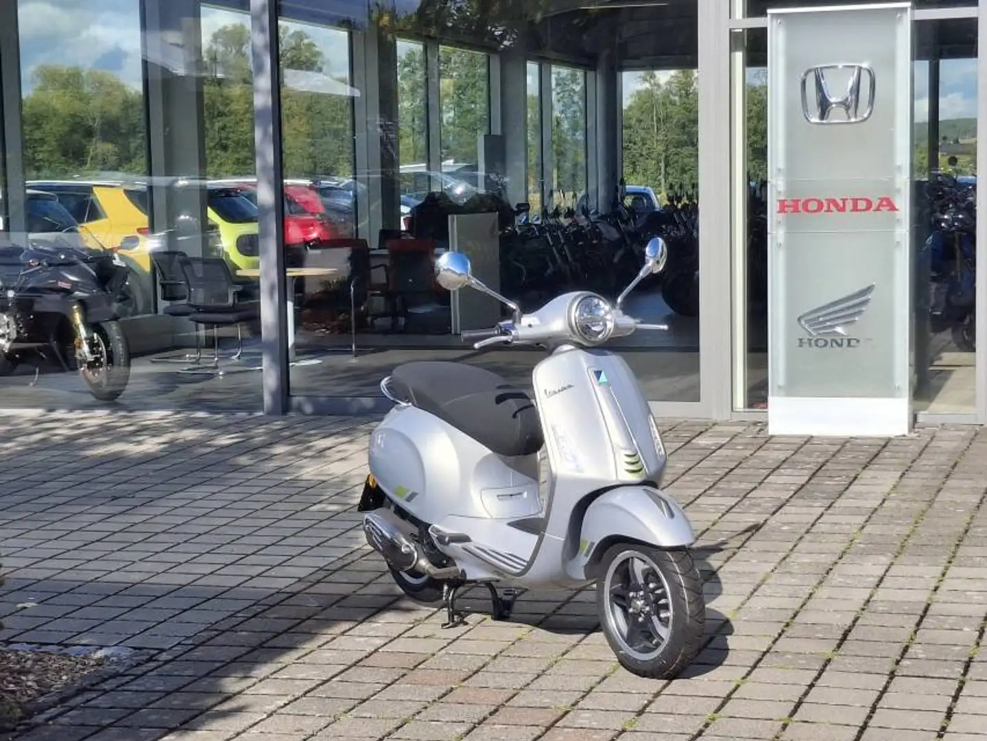 Vespa Primavera 125 Primavera 125 Tech E5+ Grau - 1