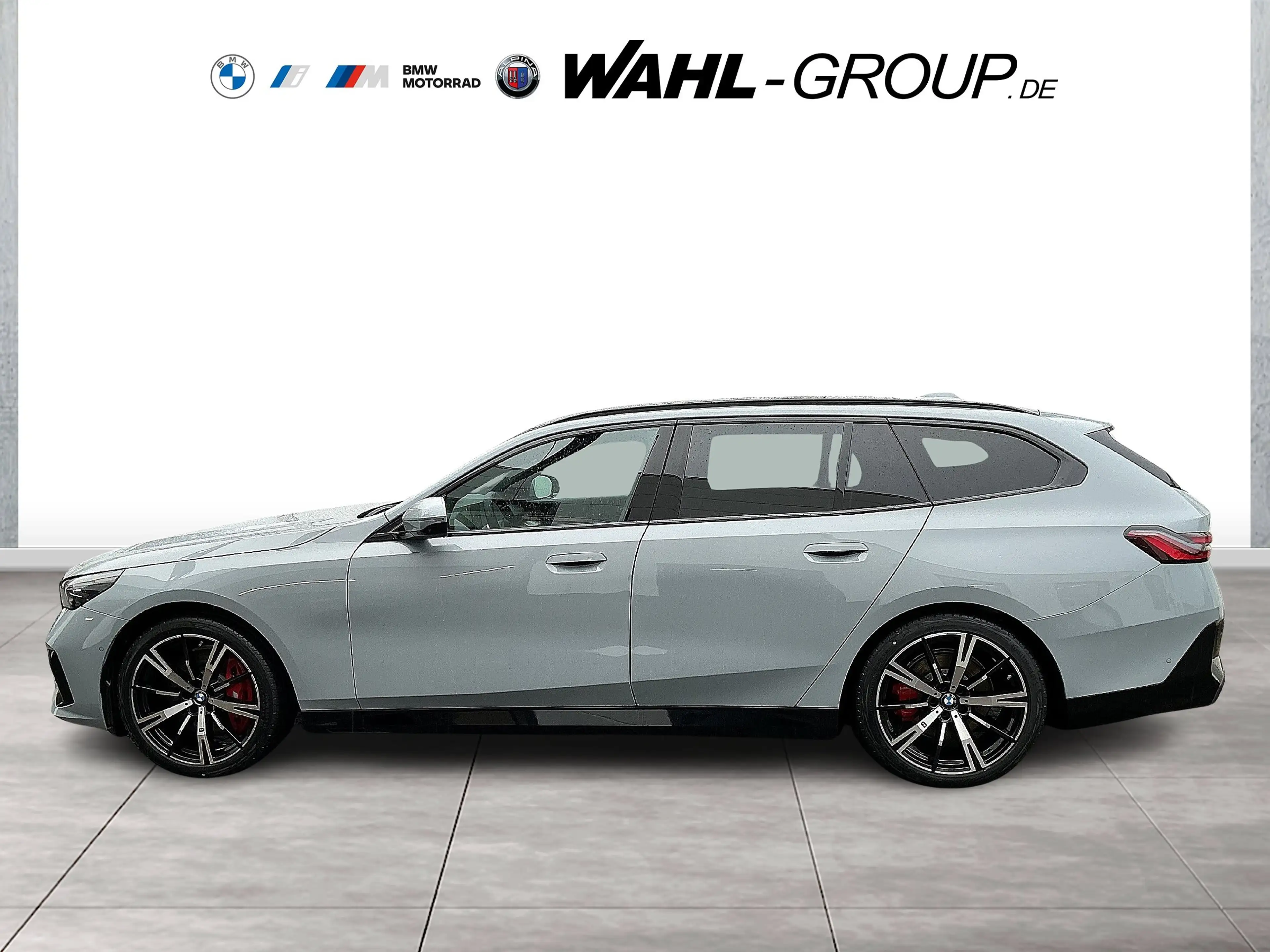 BMW i5 eDrive40 Touring M Sport Panorama AHK Innovation — photo 8