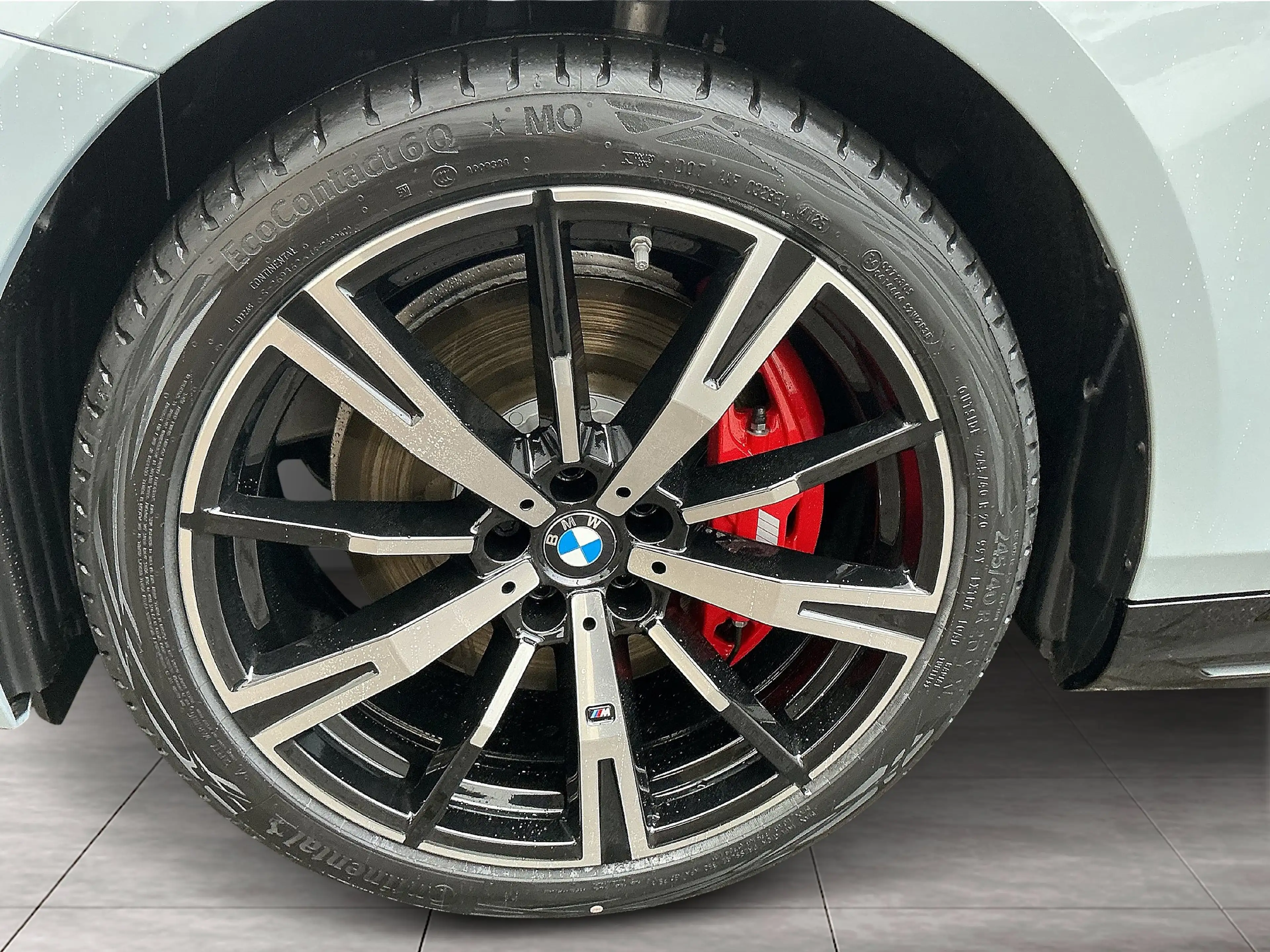 BMW i5 eDrive40 Touring M Sport Panorama AHK Innovation — photo 9