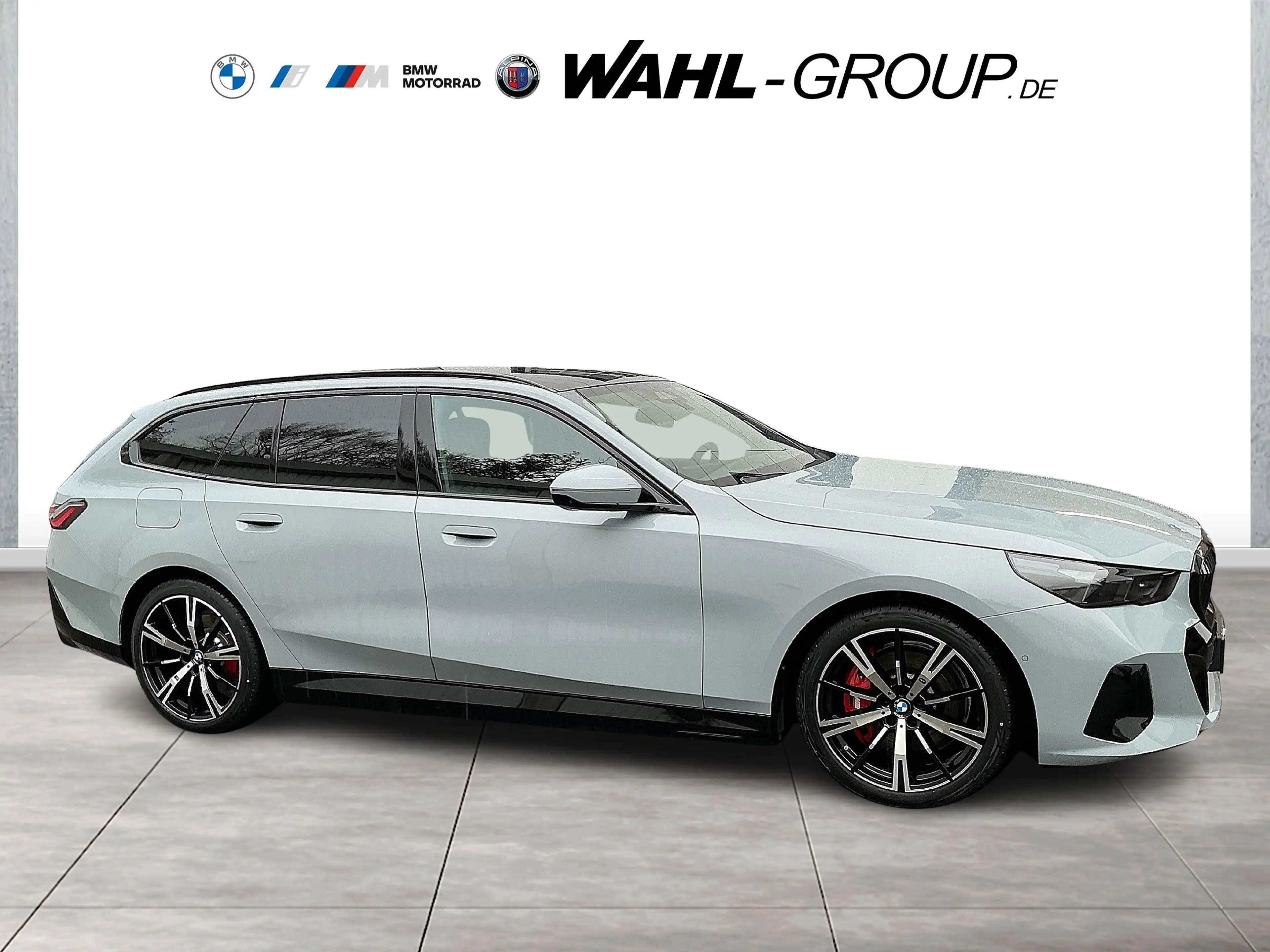 BMW i5 eDrive40 Touring M Sport Panorama AHK Innovation — photo 5