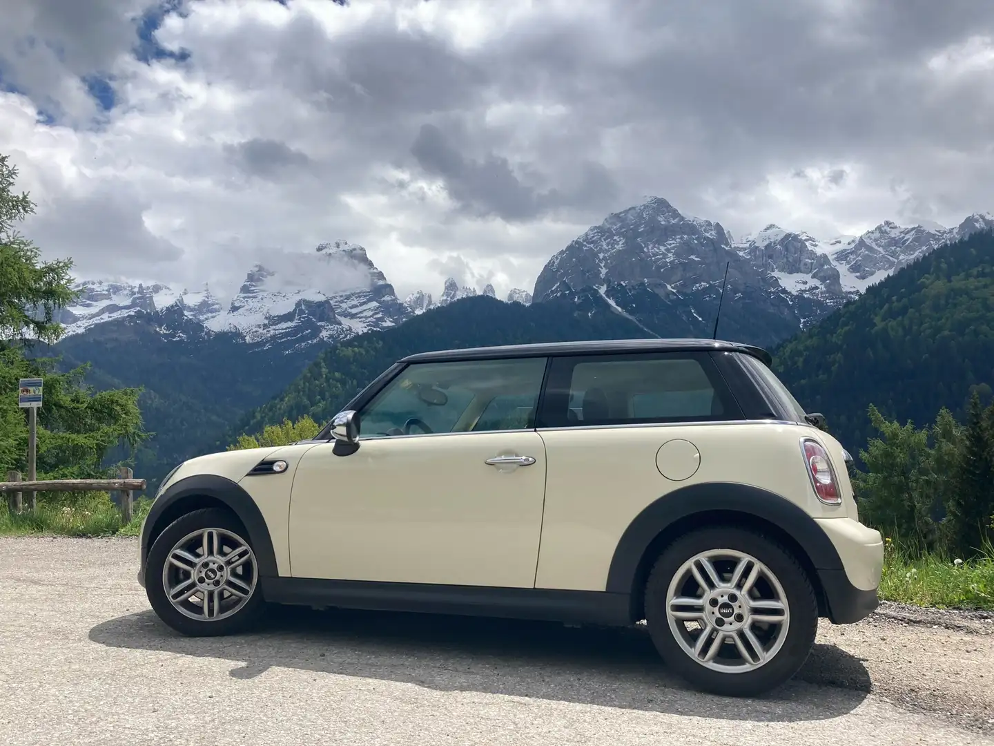 MINI Cooper D 1.6 112cv FL Weiß - 1