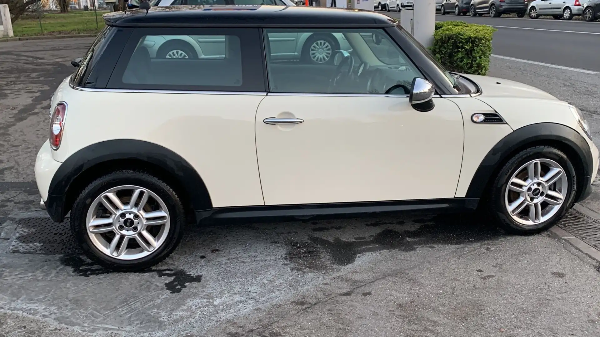 MINI Cooper D 1.6 112cv FL Weiß - 2