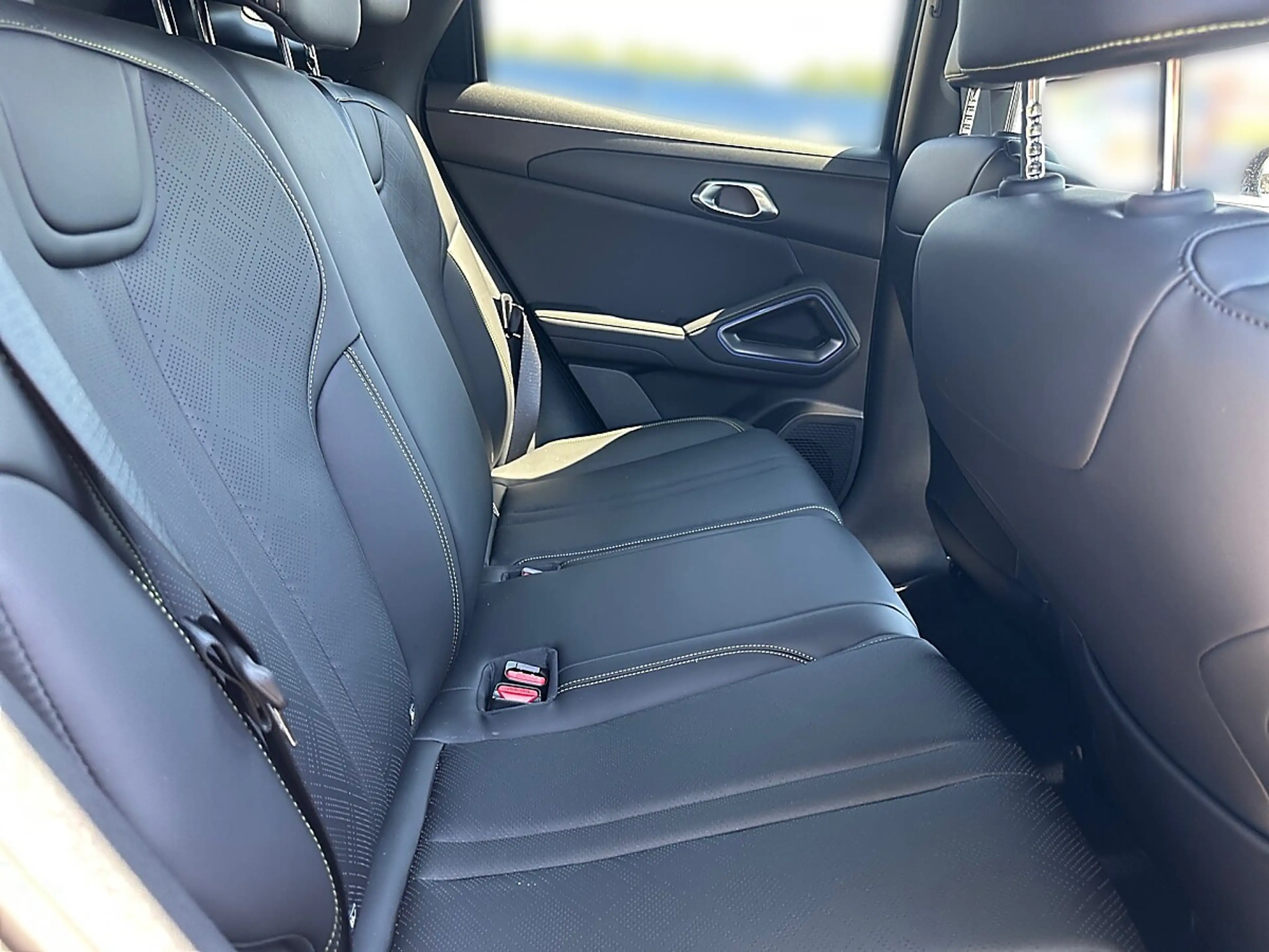 BYD Atto 2 Atto2 DM-i PHEV 18kWh Boost Österreich Paket| B... — photo 15