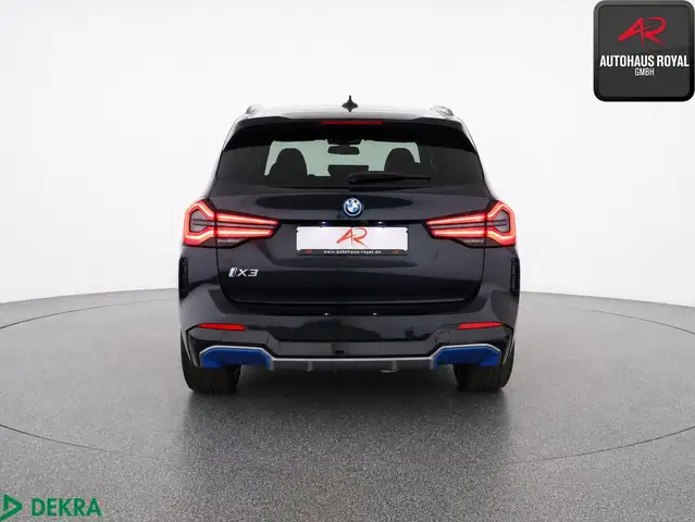 BMW iX3 view 4