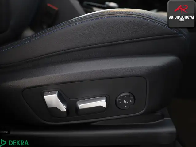 BMW iX3 view 12