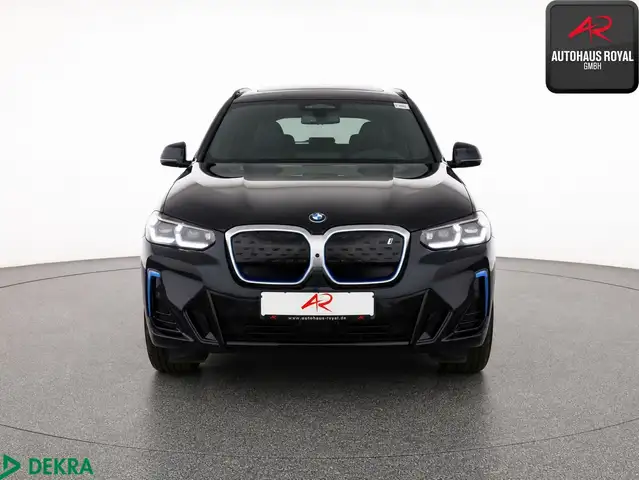 BMW iX3 view 8