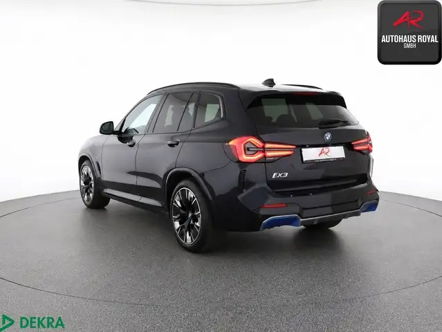 BMW iX3 view 3