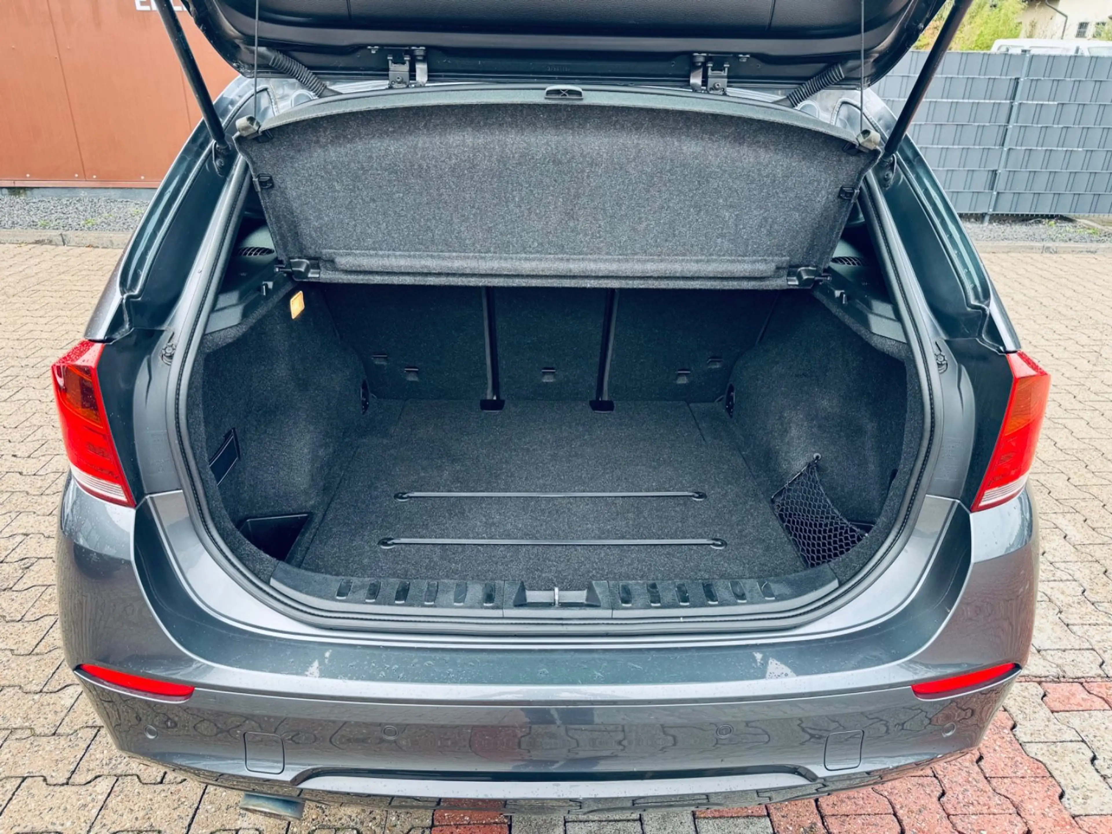 BMW X1 xDrive 20 d M-Sport LEDER-NAVI-PANO- — photo 13