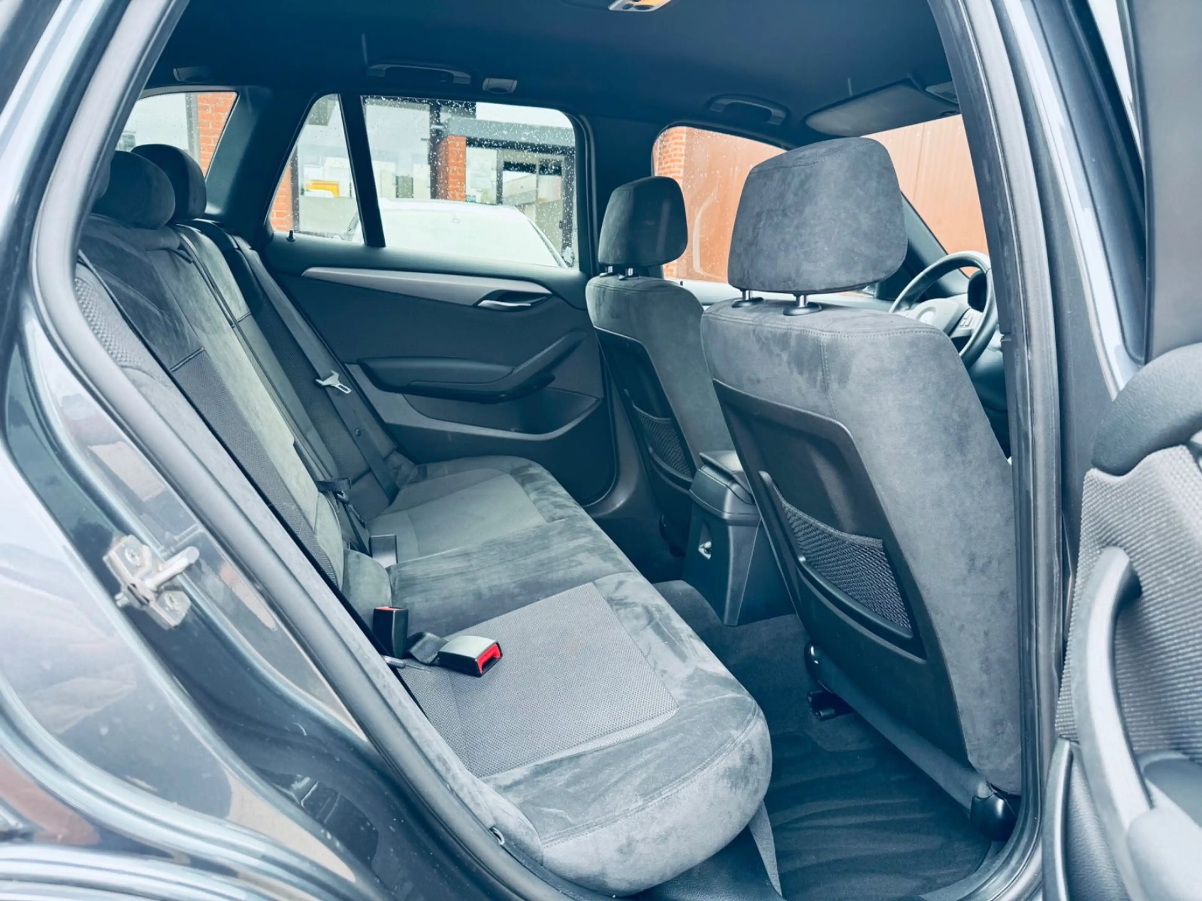 BMW X1 xDrive 20 d M-Sport LEDER-NAVI-PANO- — photo 14