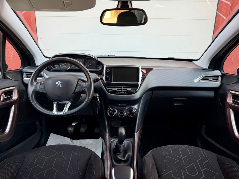 Peugeot 2008 Active — photo 12