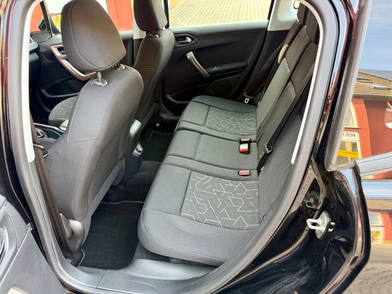 Peugeot 2008 Active — photo 9