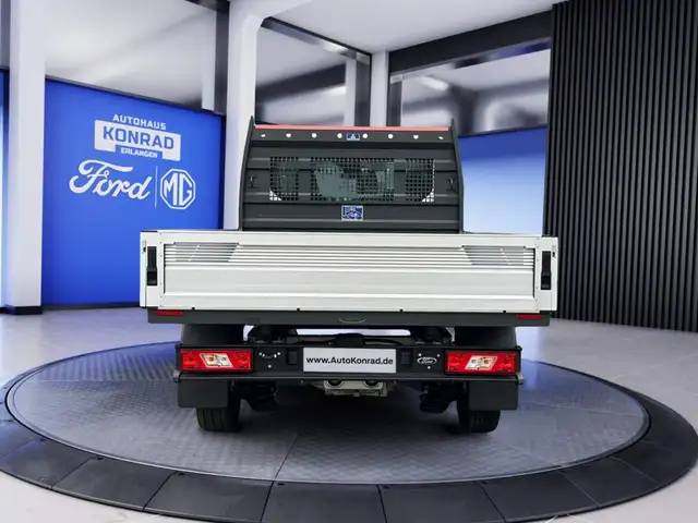 Ford Transit view 6