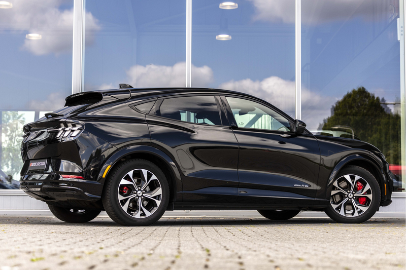 Ford Mustang Mach-E AWD 75 kWh | Pano | B&O | Camera — photo 2